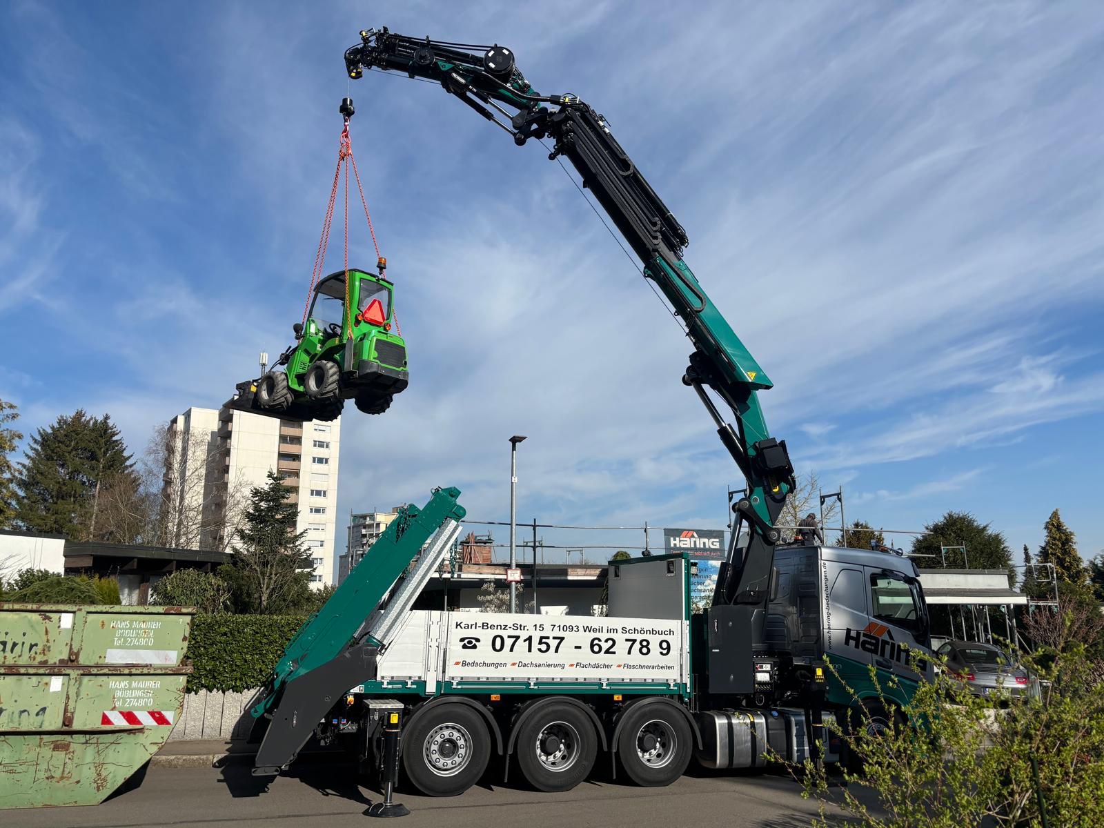 Kranverleih mit Hebebühne und Kranführer in BöblingenKranverleih mit Hebebühne und Kranführer in Böblingen