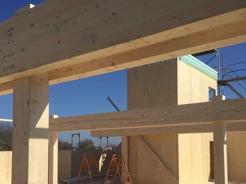 Zimmereiarbeiten auf dem Steildach oder Flachdach