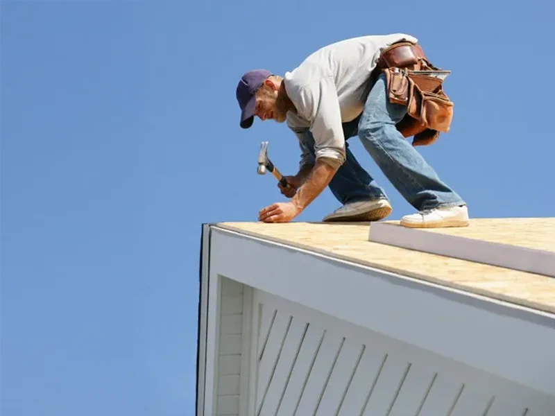 Dachsanierung für Flachdach und Steildach in Böblingen